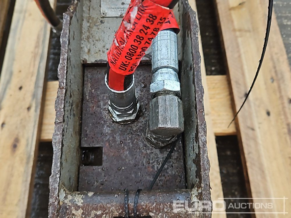 Martillo hidráulico Ueng QRB 330 Hydraulic Breaker 35mm Pin to suit Mini Excavator: foto 11