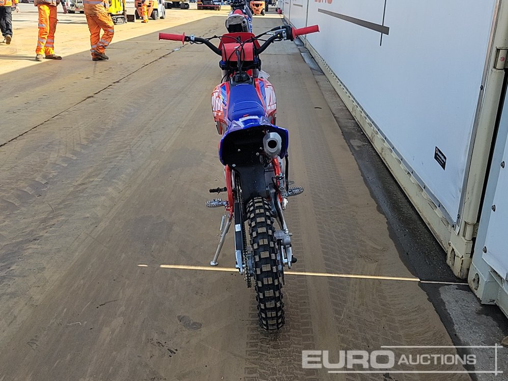 Unused 2025 Apollo Thunder 125cc Motorcross Bike, 17" Front, 14" Rear Tyres,  Electric Start, Air Cooled, Hydraulic Suspension, Disc Brakes, Lighting Kit (UNASSEMBLED) - Motocicleta: foto 4 Unused 2025 Apollo Thunder 125cc Motorcross Bike, 17" Front, 14" Rear Tyres,  Electric Start, Air Cooled, Hydraulic Suspension, Disc Brakes, Lighting Kit (UNASSEMBLED) - Motocicleta: foto 4