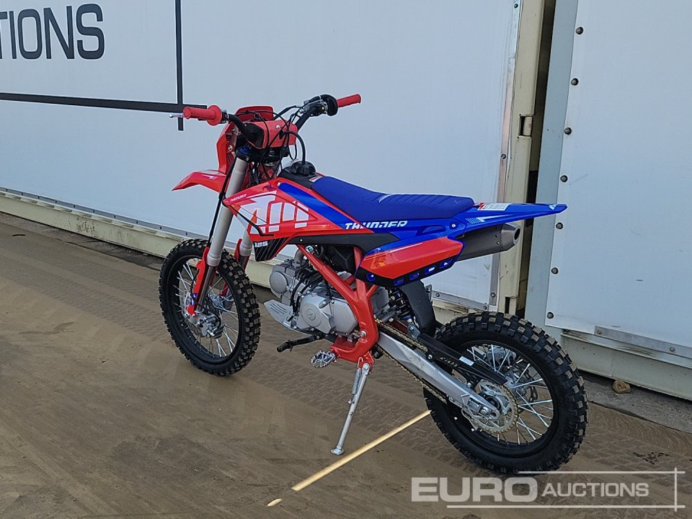 Unused 2025 Apollo Thunder 125cc Motorcross Bike, 17" Front, 14" Rear Tyres,  Electric Start, Air Cooled, Hydraulic Suspension, Disc Brakes, Lighting Kit (UNASSEMBLED) - Motocicleta: foto 3 Unused 2025 Apollo Thunder 125cc Motorcross Bike, 17" Front, 14" Rear Tyres,  Electric Start, Air Cooled, Hydraulic Suspension, Disc Brakes, Lighting Kit (UNASSEMBLED) - Motocicleta: foto 3
