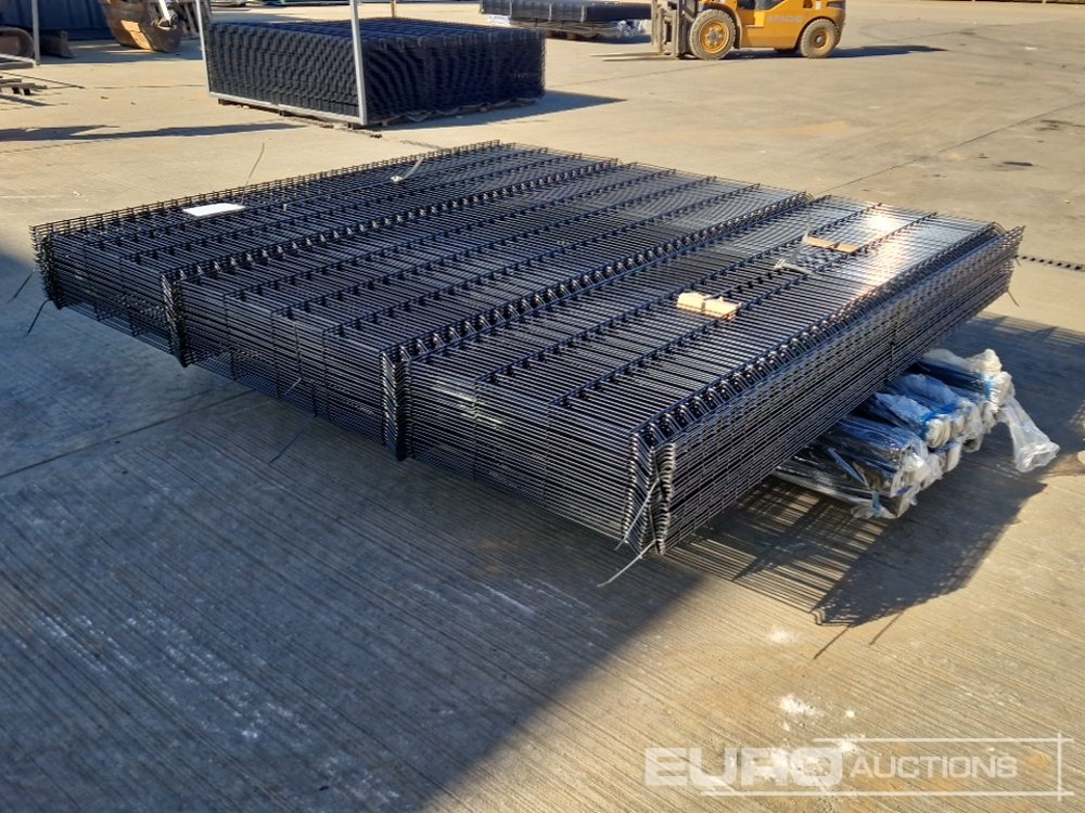 Unused Galvanised & Powder Coated Heavy Duty (5mm) Wire Mesh Fencing, 25 x H2.4m x W2.2m Panels, 26 x 60mm x 60mm x3m Posts, with Fittings (Black) - Equipo de taller: foto 3 Unused Galvanised & Powder Coated Heavy Duty (5mm) Wire Mesh Fencing, 25 x H2.4m x W2.2m Panels, 26 x 60mm x 60mm x3m Posts, with Fittings (Black) - Equipo de taller: foto 3