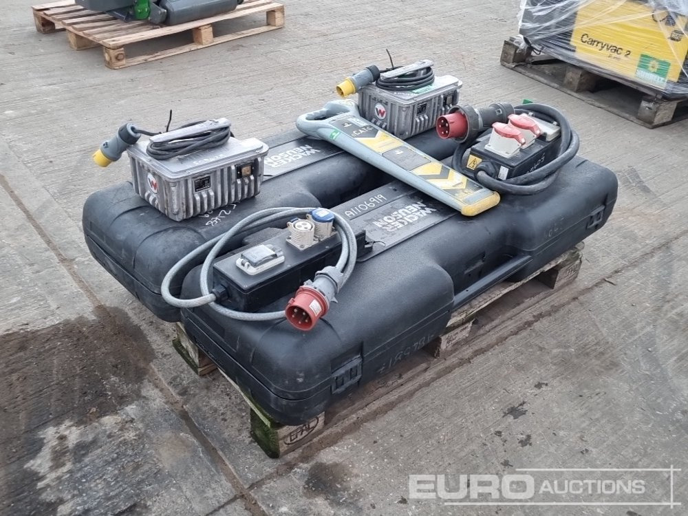 Wacker Neuson Balloon Light & Ballast Battery (2 of), 415 Volt Distribution Cable (2 of), C.A.T 4+ Radio Detector - Equipo de construcción: foto 3 Wacker Neuson Balloon Light & Ballast Battery (2 of), 415 Volt Distribution Cable (2 of), C.A.T 4+ Radio Detector - Equipo de construcción: foto 3