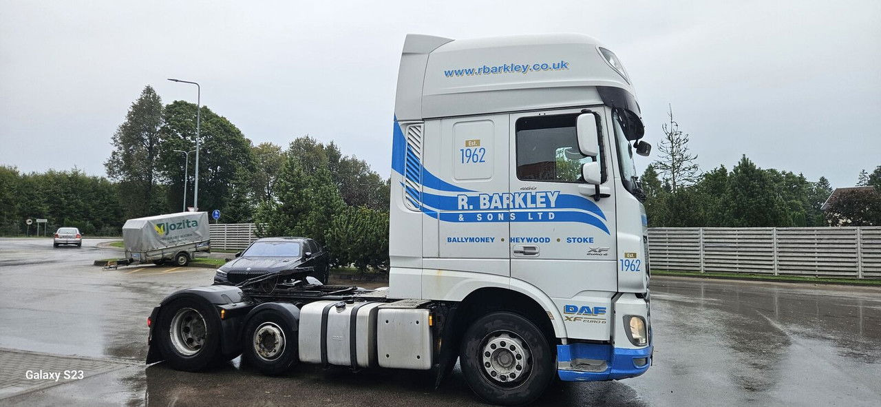 DAF XF 105.460 - Cabeza tractora: foto 2 DAF XF 105.460 - Cabeza tractora: foto 2