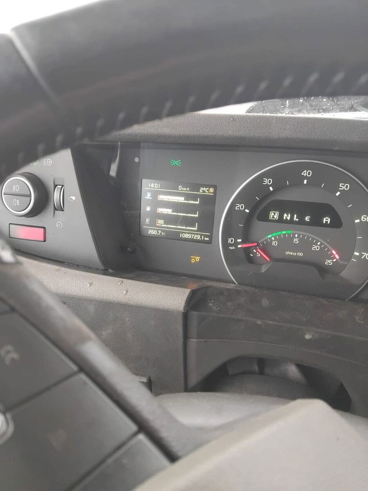 Cabeza tractora Volvo FH 460 LNG: foto 16