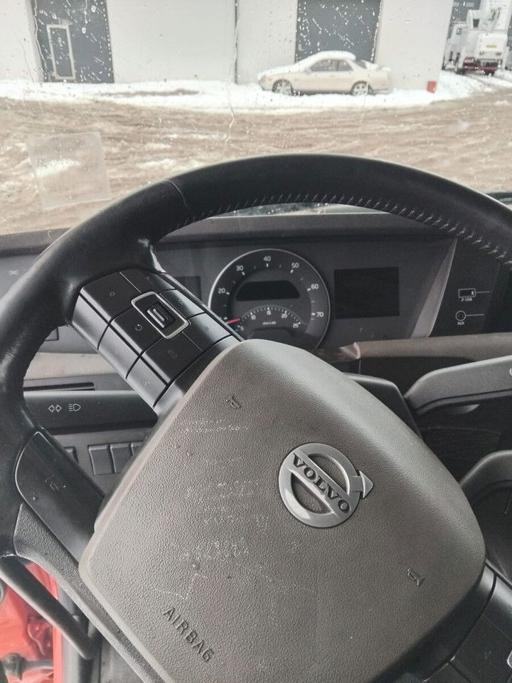 Cabeza tractora Volvo FH 460 LNG: foto 11