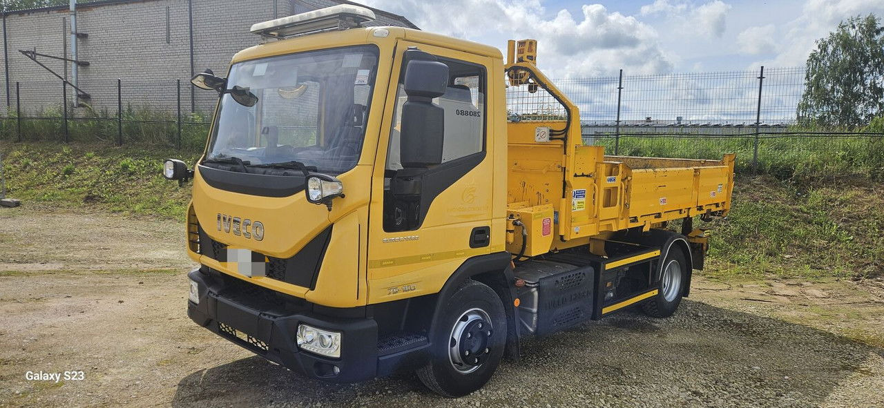 Iveco EuroCargo 75 75E160 - Camión volquete: foto 2 Iveco EuroCargo 75 75E160 - Camión volquete: foto 2