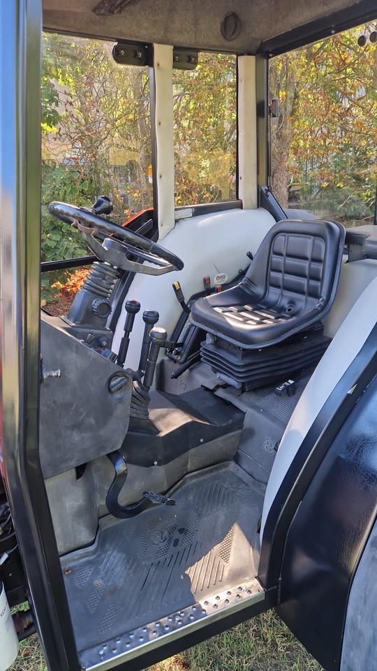 Trattore usato Same Aster 60 - Tractor: foto 2 Trattore usato Same Aster 60 - Tractor: foto 2