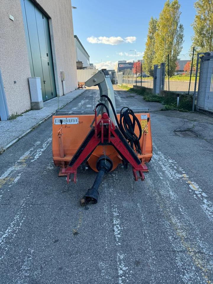Turbina usata Cerruti 130cm - Soplador de nieve: foto 1 Turbina usata Cerruti 130cm - Soplador de nieve: foto 1