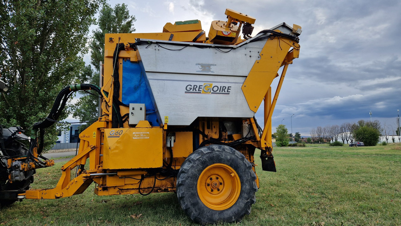 Vendemmiatrice usata Grégoire G60I - Vendimiadora: foto 3 Vendemmiatrice usata Grégoire G60I - Vendimiadora: foto 3