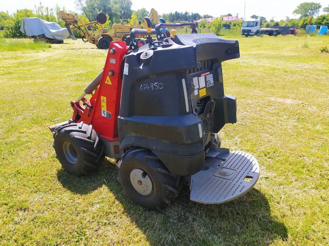 Zanjadora Ditch-Witch Zahn R300: foto 17