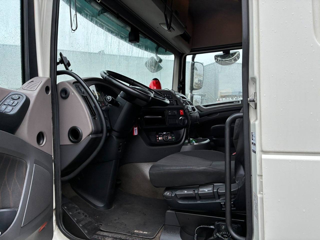 DAF XF 480/SpaceCab - Cabeza tractora: foto 4 DAF XF 480/SpaceCab - Cabeza tractora: foto 4