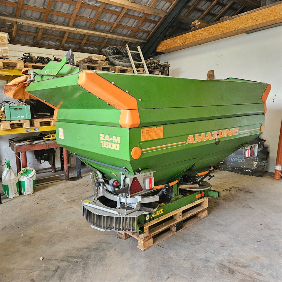 Amazone ZA-M 1500 - Maquinaria para fertilización: foto 1 Amazone ZA-M 1500 - Maquinaria para fertilización: foto 1