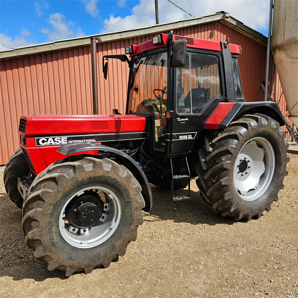 CASE IH 1056 XL - Tractor: foto 1 CASE IH 1056 XL - Tractor: foto 1