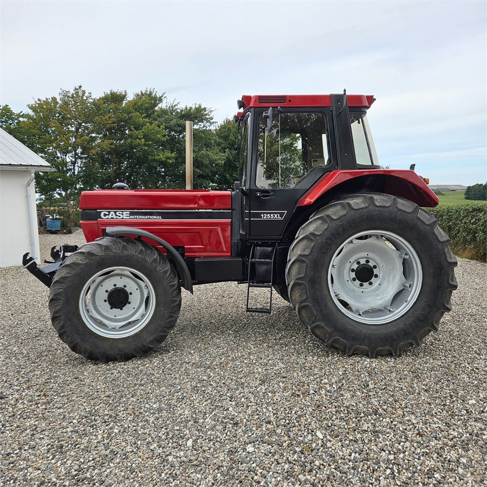 CASE IH 1255XL - Tractor: foto 5 CASE IH 1255XL - Tractor: foto 5