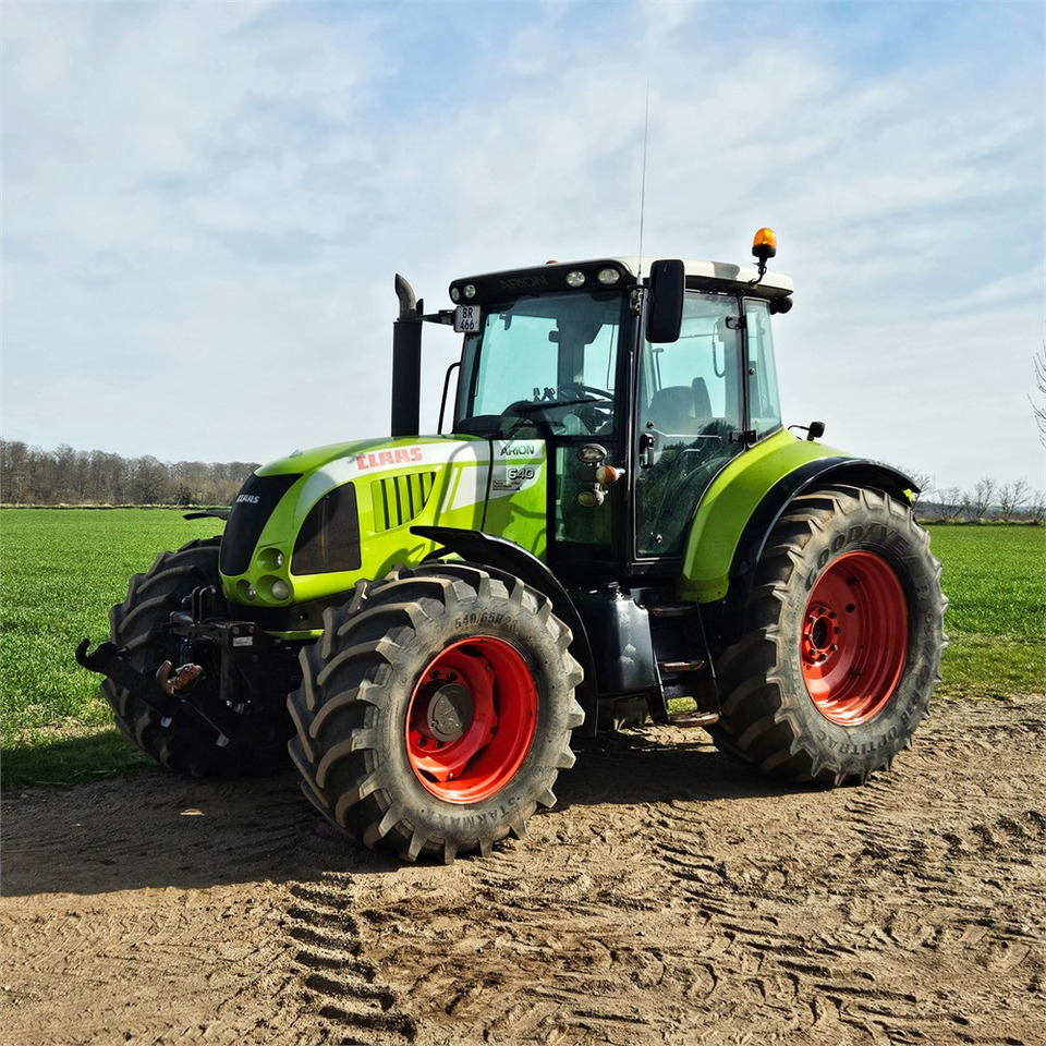 Tractor Claas ARION 640: foto 9