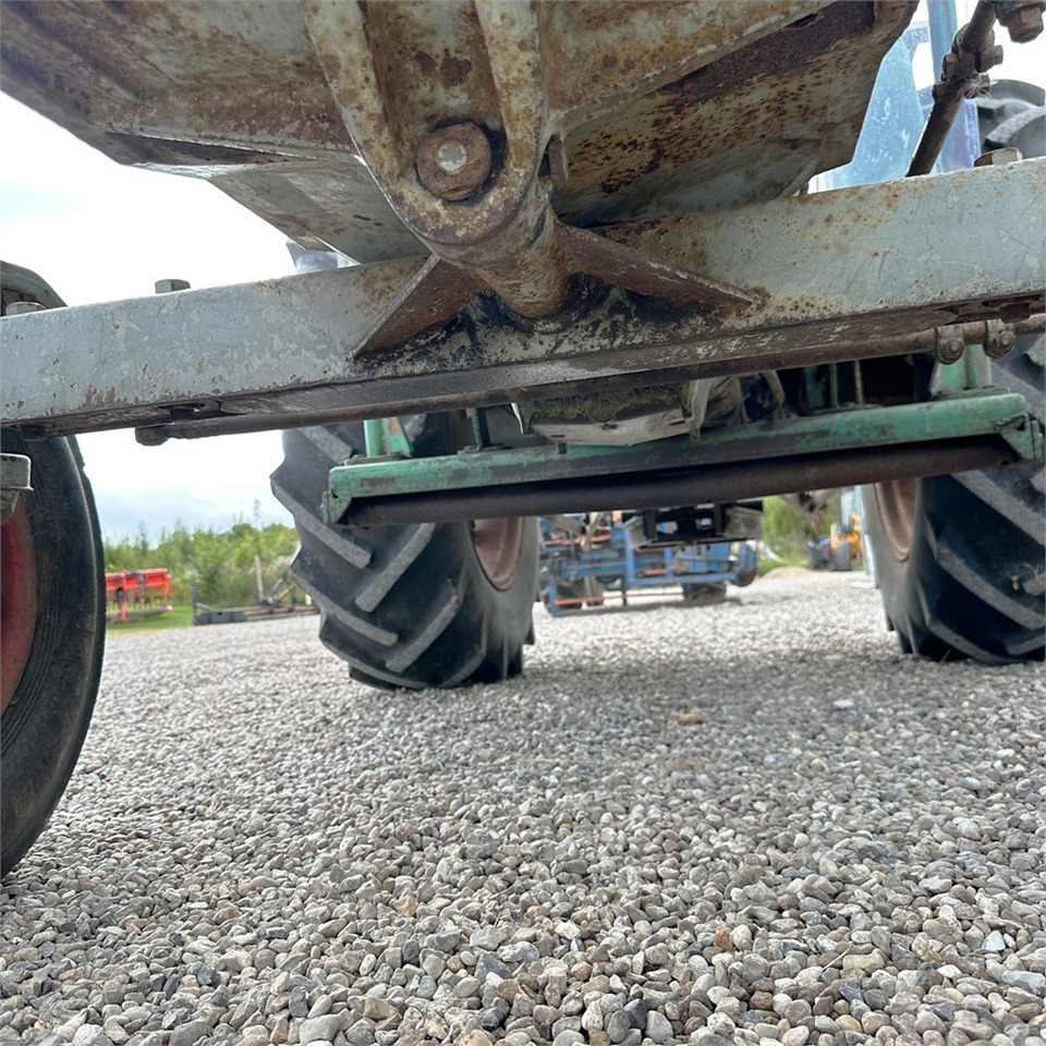 Tractor Deutz D 60 06: foto 32