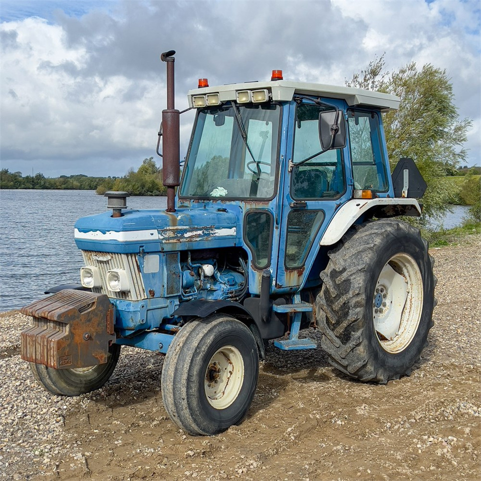 Ford 5610 - Tractor: foto 1 Ford 5610 - Tractor: foto 1