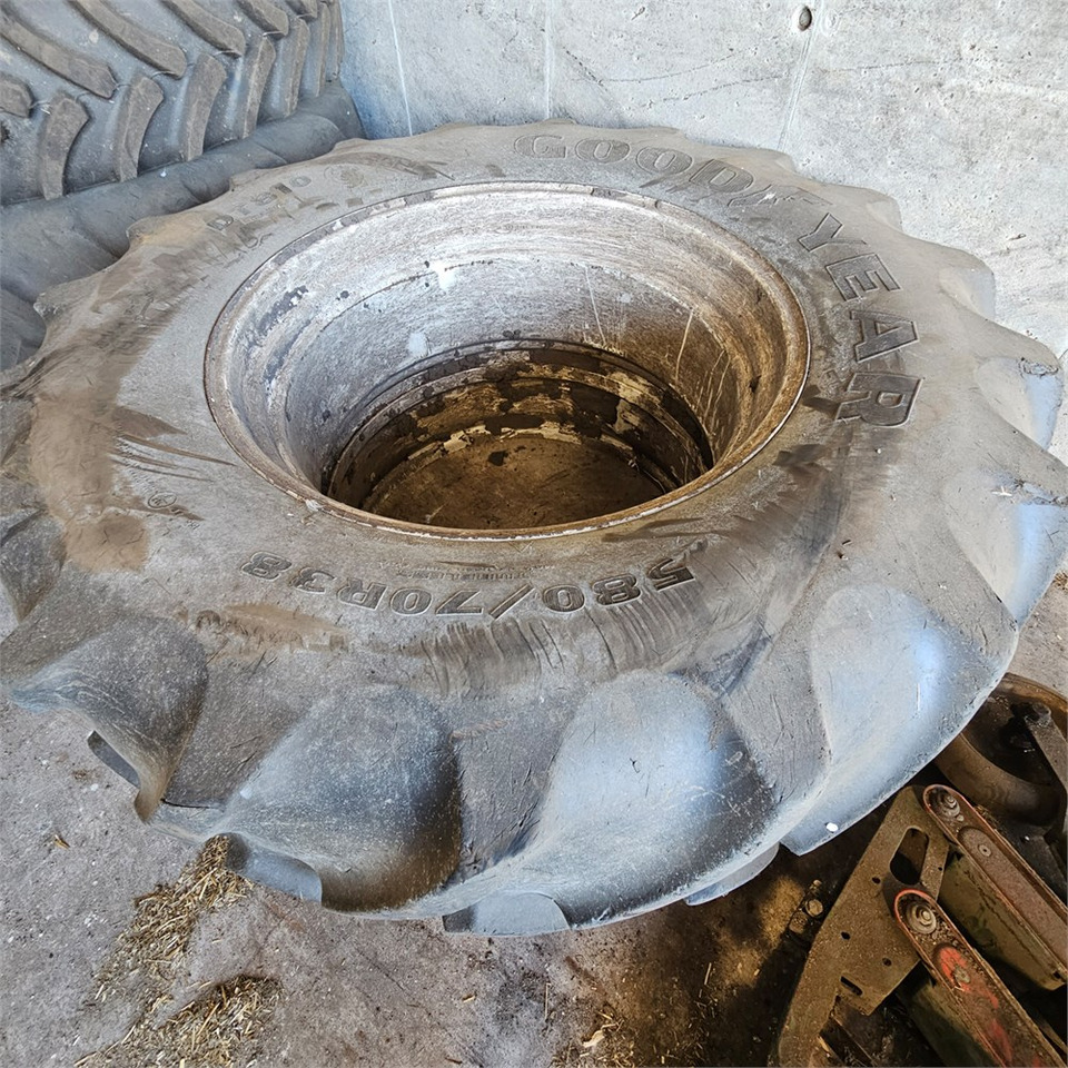 Tractor Goodyear 580/70R38: foto 7