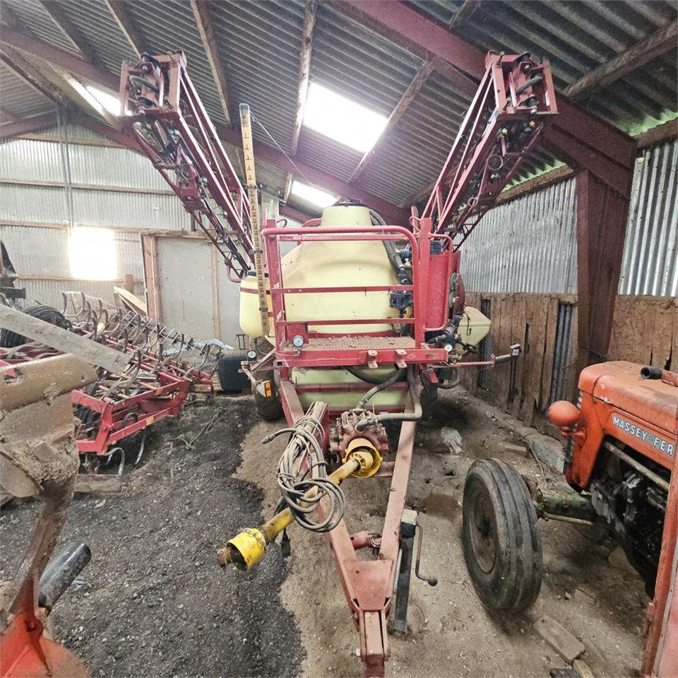 Hardi CM2 Commander 2.800 l - Pulverizador: foto 2 Hardi CM2 Commander 2.800 l - Pulverizador: foto 2