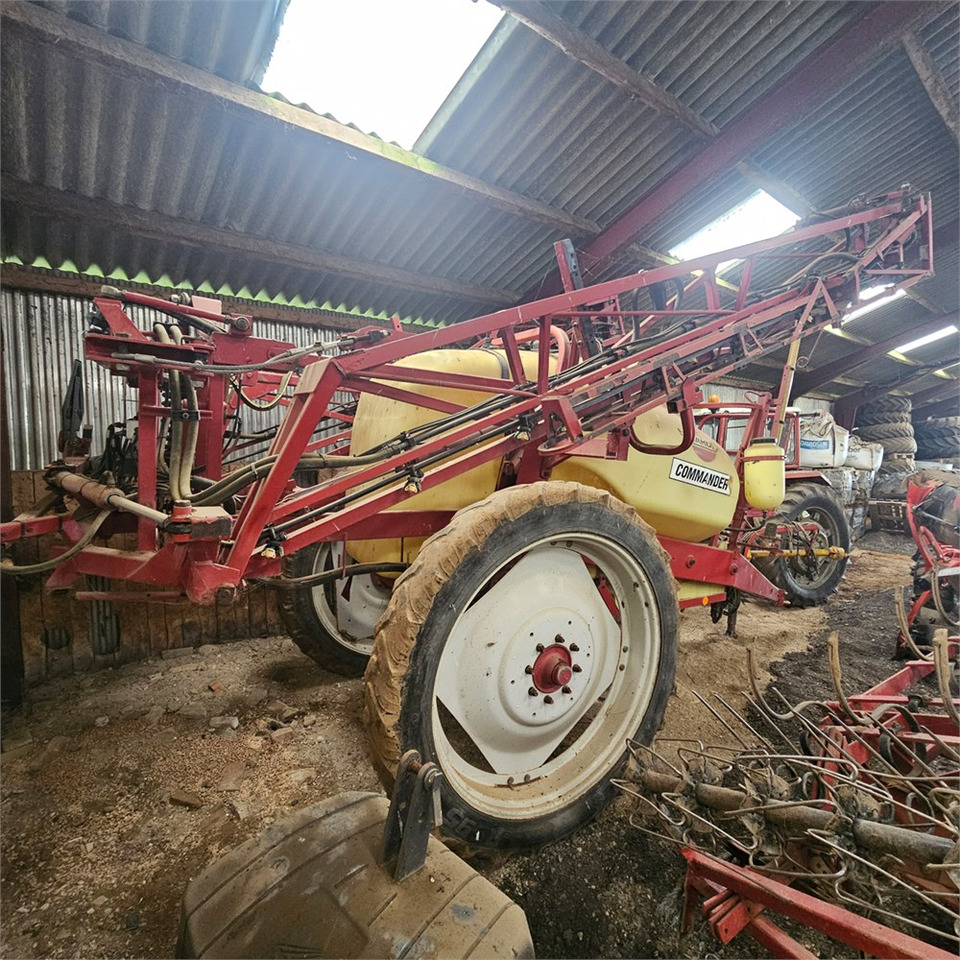 Hardi CM2 Commander 2.800 l - Pulverizador: foto 4 Hardi CM2 Commander 2.800 l - Pulverizador: foto 4