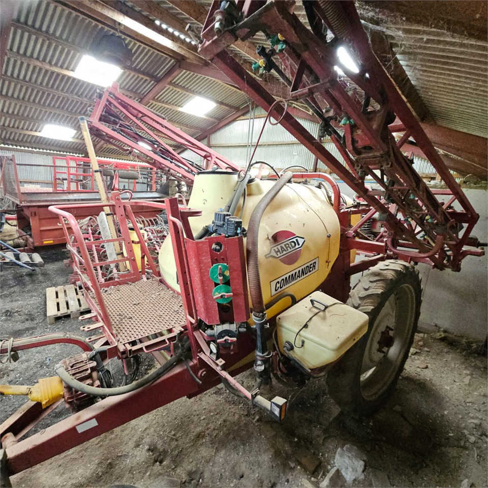 Hardi CM2 Commander 2.800 l - Pulverizador: foto 3 Hardi CM2 Commander 2.800 l - Pulverizador: foto 3