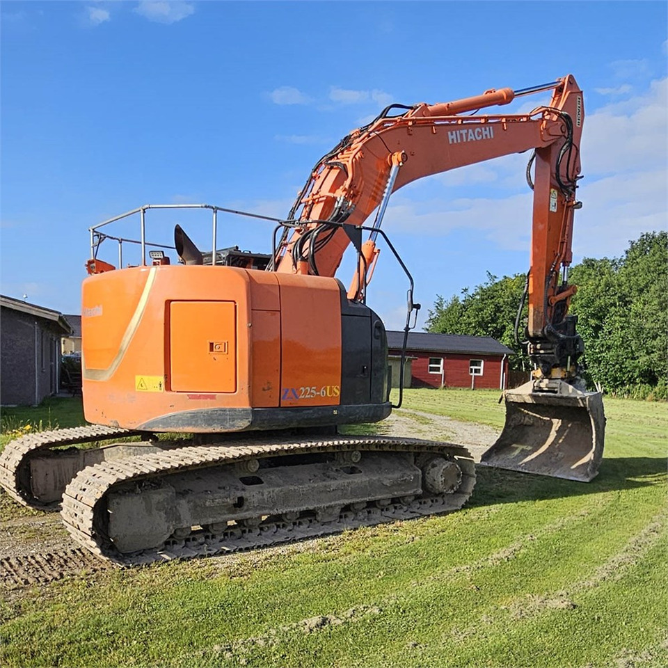 Hitachi ZX 225 - Excavadora de cadenas: foto 3 Hitachi ZX 225 - Excavadora de cadenas: foto 3