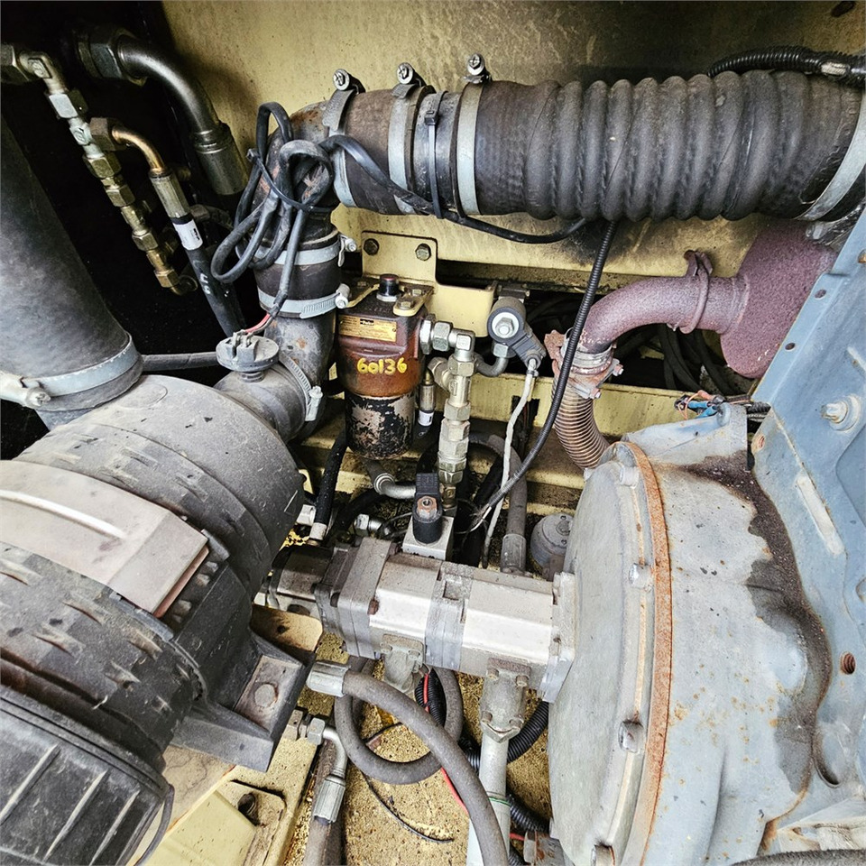 Plataforma de tijeras JLG 203-24: foto 17 Plataforma de tijeras JLG 203-24: foto 17