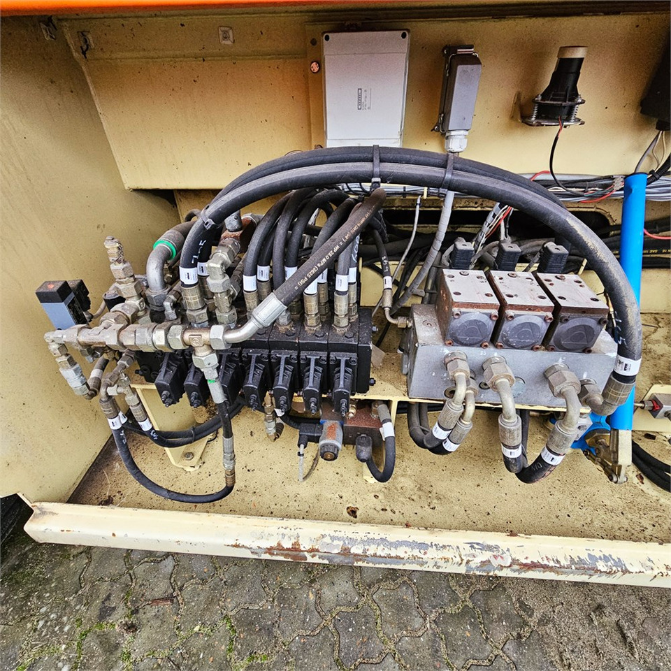 Plataforma de tijeras JLG 203-24: foto 14 Plataforma de tijeras JLG 203-24: foto 14