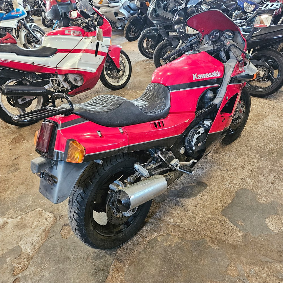 Kawasaki GPZ 1000 RX - Motocicleta: foto 5 Kawasaki GPZ 1000 RX - Motocicleta: foto 5