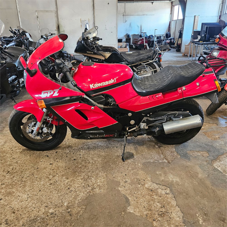 Kawasaki GPZ 1000 RX - Motocicleta: foto 2 Kawasaki GPZ 1000 RX - Motocicleta: foto 2