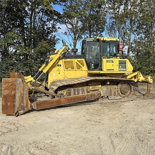 Komatsu D65 PXI-18 - Bulldozer: foto 1 Komatsu D65 PXI-18 - Bulldozer: foto 1