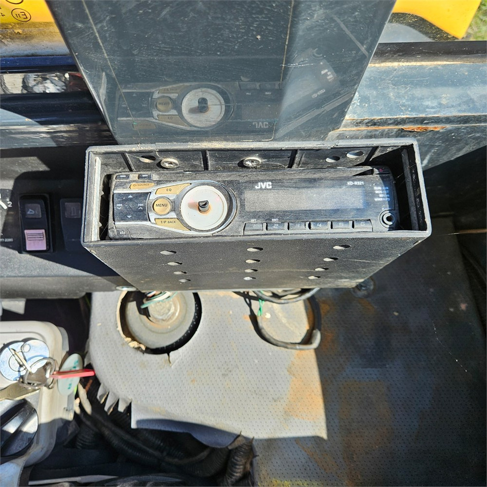 Arrendamiento de Komatsu PC 55 MR-3 Komatsu PC 55 MR-3: foto 20