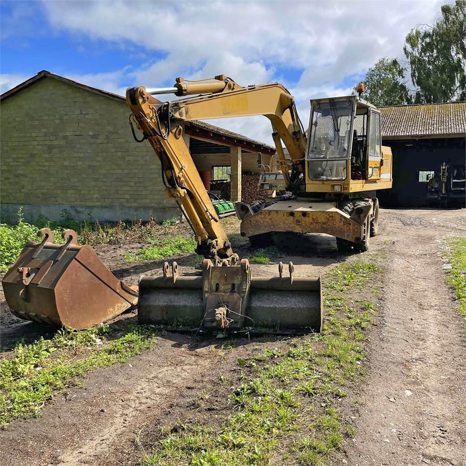 Liebherr A 902 - Excavadora de ruedas: foto 2 Liebherr A 902 - Excavadora de ruedas: foto 2
