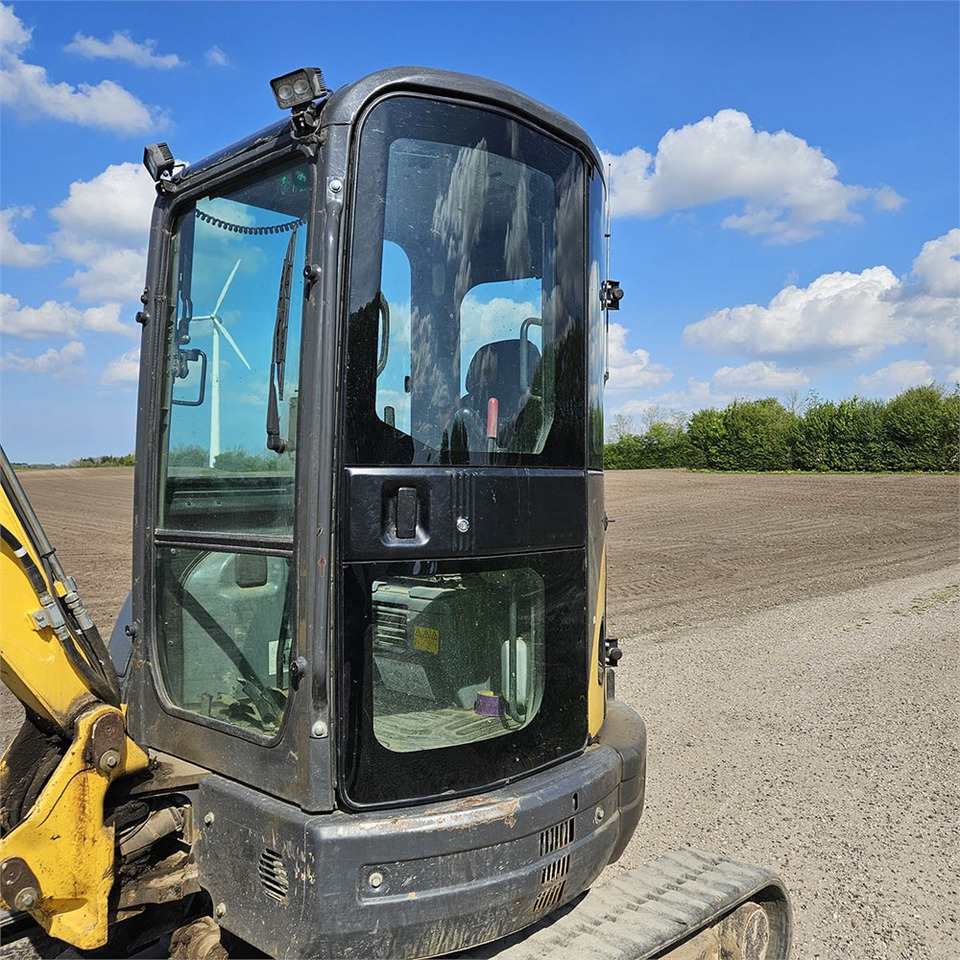 Miniexcavadora New Holland E39 B: foto 9