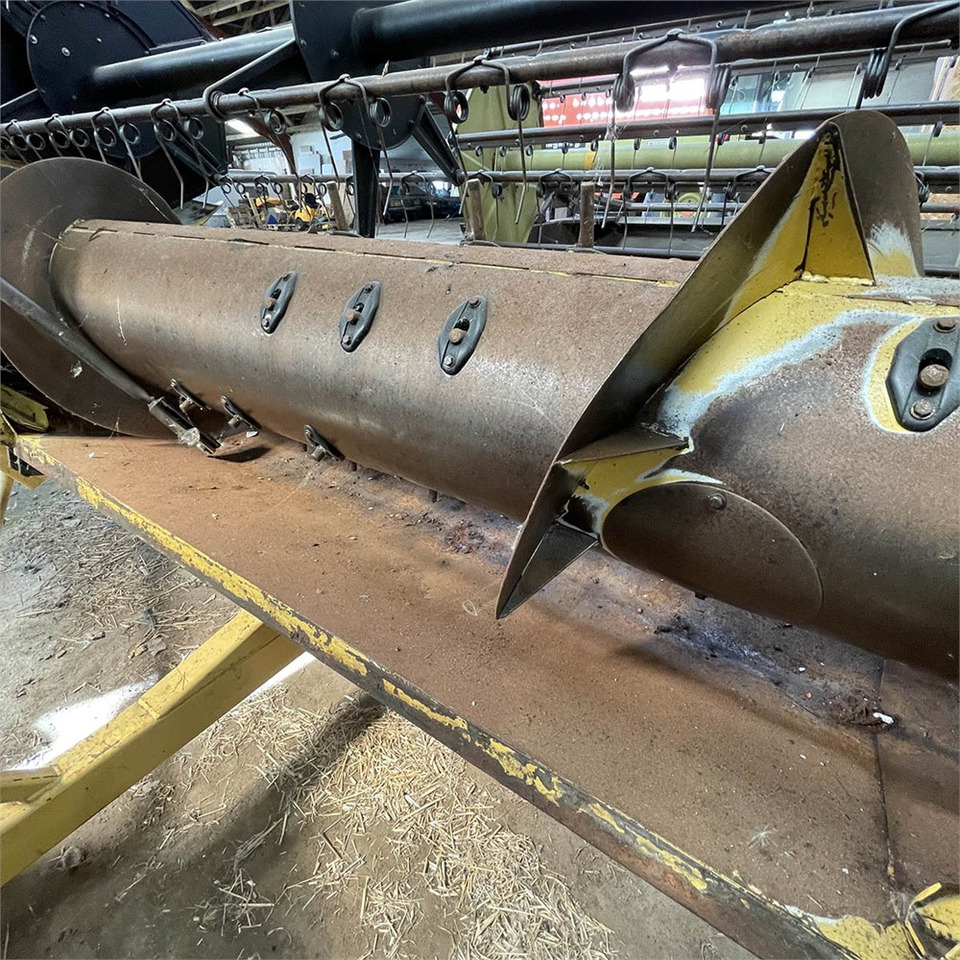 Arrendamiento de New Holland TX 30 New Holland TX 30: foto 41