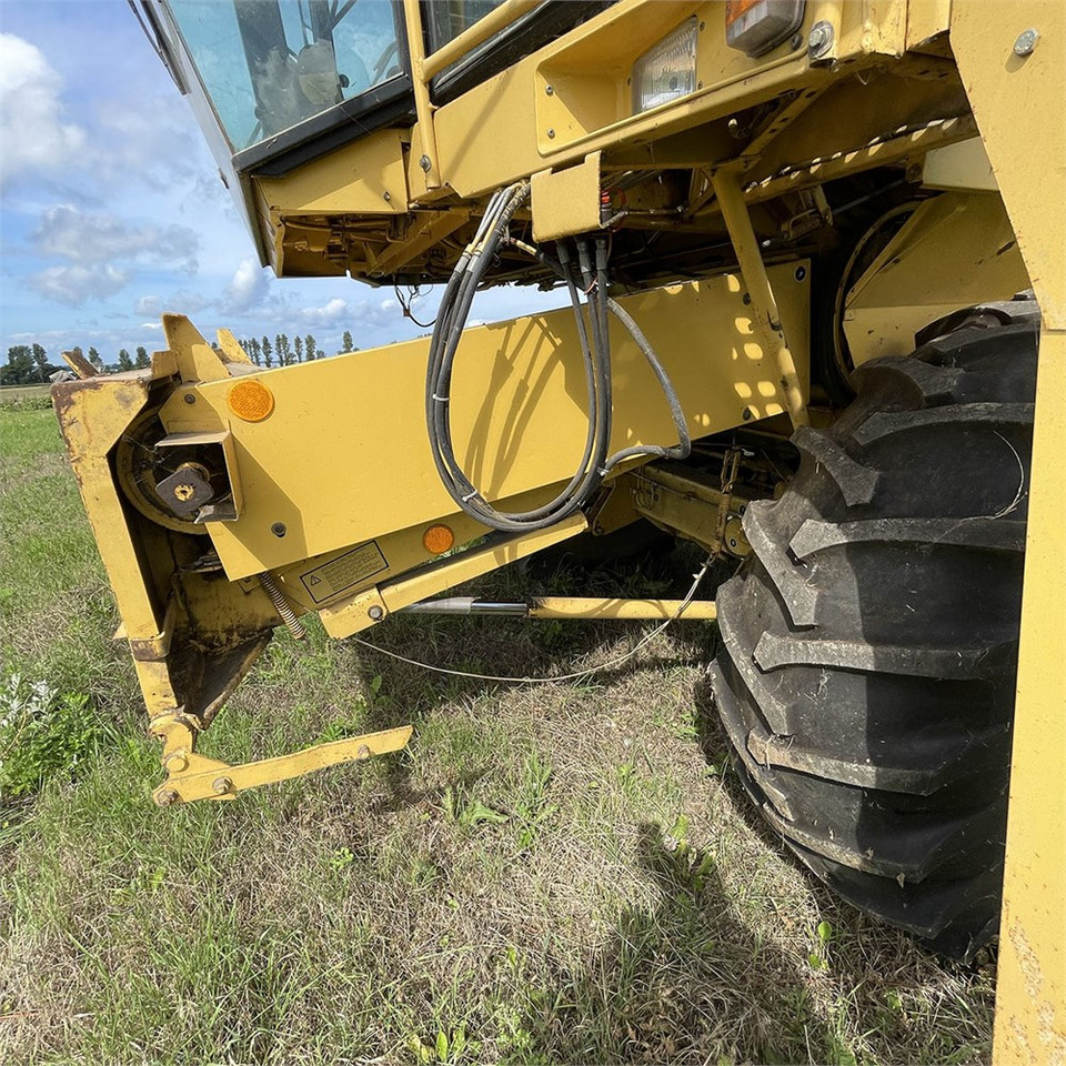 Arrendamiento de New Holland TX 30 New Holland TX 30: foto 29