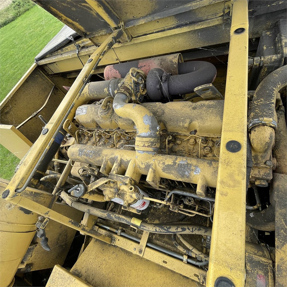 Arrendamiento de New Holland TX 30 New Holland TX 30: foto 30