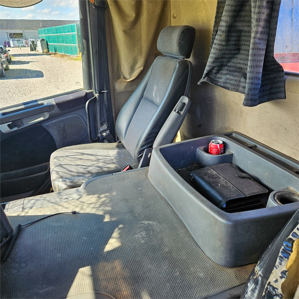 Camión con equipo de cable Scania P310: foto 13