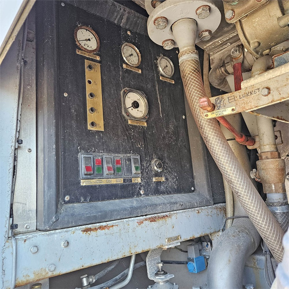 Arrendamiento de Schammel Nubian 6x6 Schammel Nubian 6x6: foto 31 Arrendamiento de Schammel Nubian 6x6 Schammel Nubian 6x6: foto 31