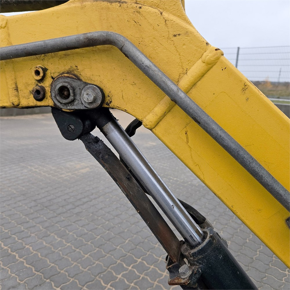 Miniexcavadora Yanmar SV18: foto 16