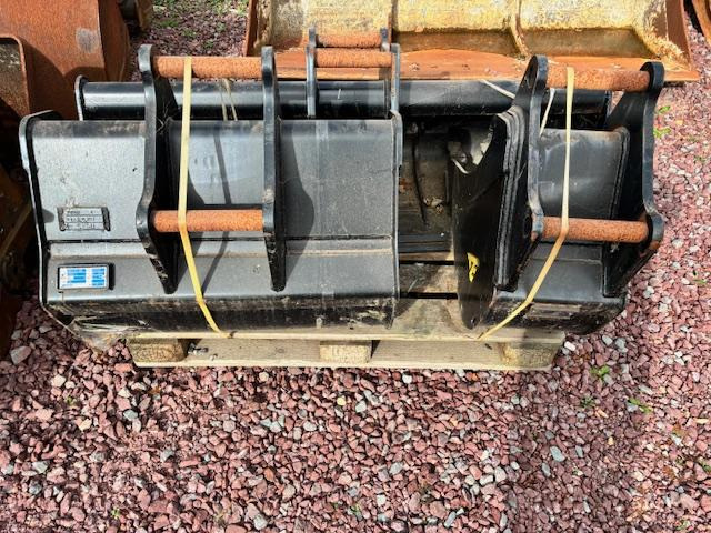 ARDEN EQUIPEMENT LOT 3 GODETS NEUFS - Cazo para excavadora: foto 3 ARDEN EQUIPEMENT LOT 3 GODETS NEUFS - Cazo para excavadora: foto 3