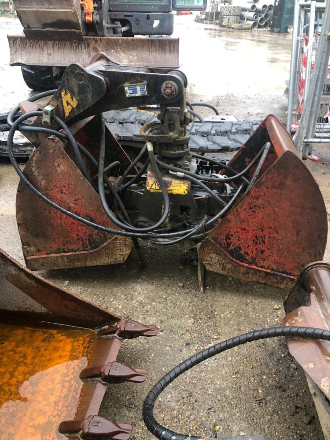 ARDEN EQUIPMENT QA 21 - Pinza de manipulación: foto 1 ARDEN EQUIPMENT QA 21 - Pinza de manipulación: foto 1