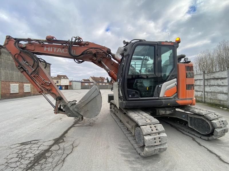 HITACHI ZX 135US-7 - Excavadora de cadenas: foto 1 HITACHI ZX 135US-7 - Excavadora de cadenas: foto 1