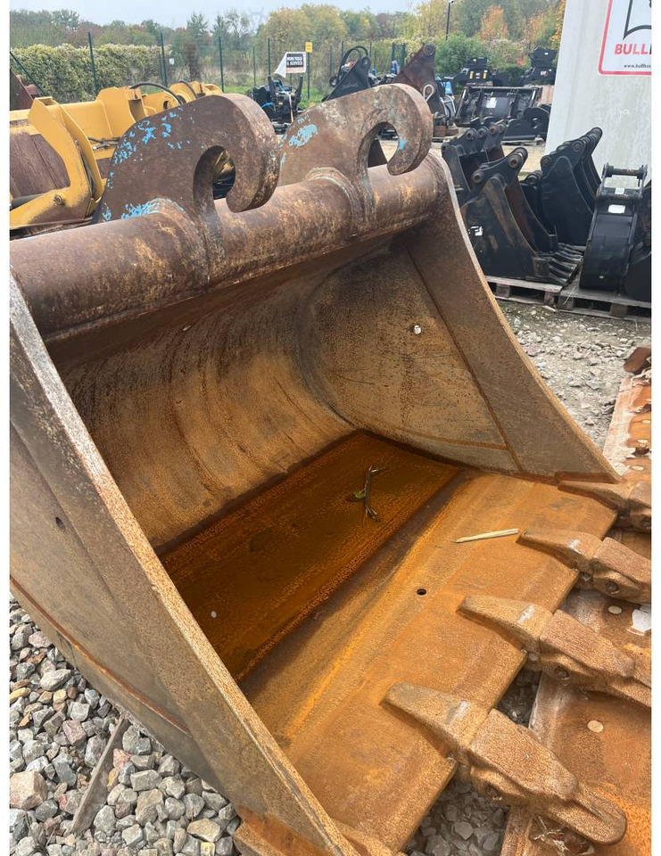 BLANCHARD EQUIPEMENTS GODET/CW45S/16500MM/2180L - Cazo para excavadora: foto 1 BLANCHARD EQUIPEMENTS GODET/CW45S/16500MM/2180L - Cazo para excavadora: foto 1