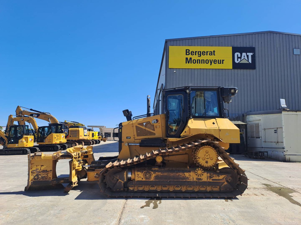 Bulldozer CAT D5: foto 10