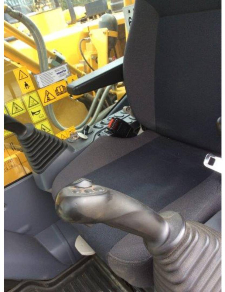 Excavadora de cadenas KOMATSU PC170.11: foto 32