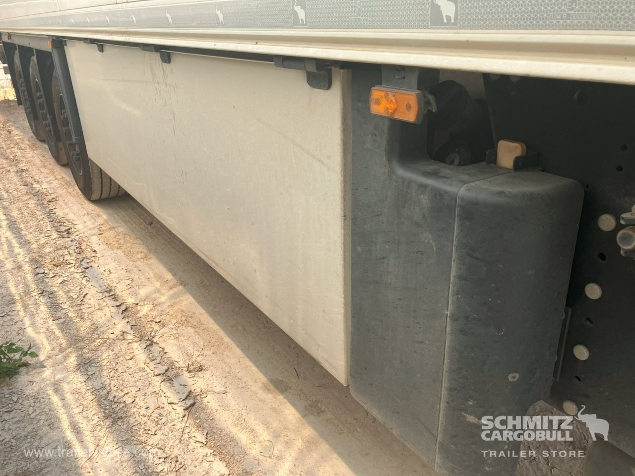 SCHMITZ Semiremolque Frigo Standard Double deck - Semirremolque isotérmico: foto 2 SCHMITZ Semiremolque Frigo Standard Double deck - Semirremolque isotérmico: foto 2