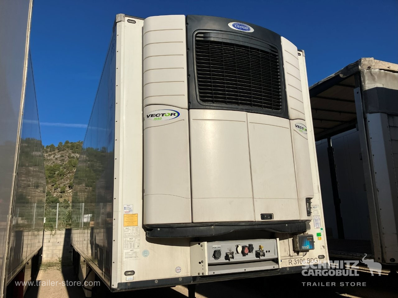 SCHMITZ Semiremolque Frigo Standard Double deck - Semirremolque isotérmico: foto 1 SCHMITZ Semiremolque Frigo Standard Double deck - Semirremolque isotérmico: foto 1