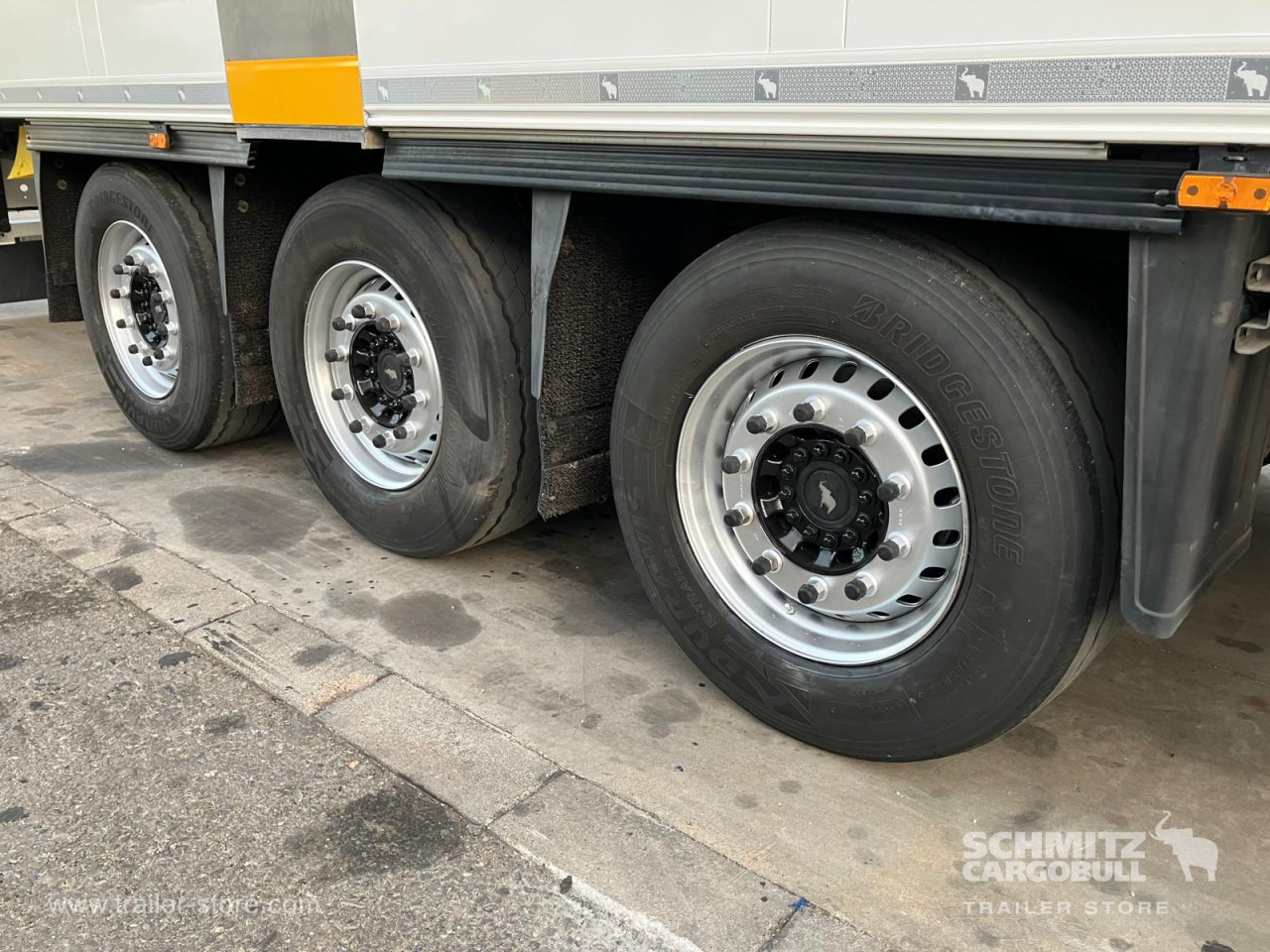 SCHMITZ Semiremolque Frigo Standard - Semirremolque isotérmico: foto 3 SCHMITZ Semiremolque Frigo Standard - Semirremolque isotérmico: foto 3