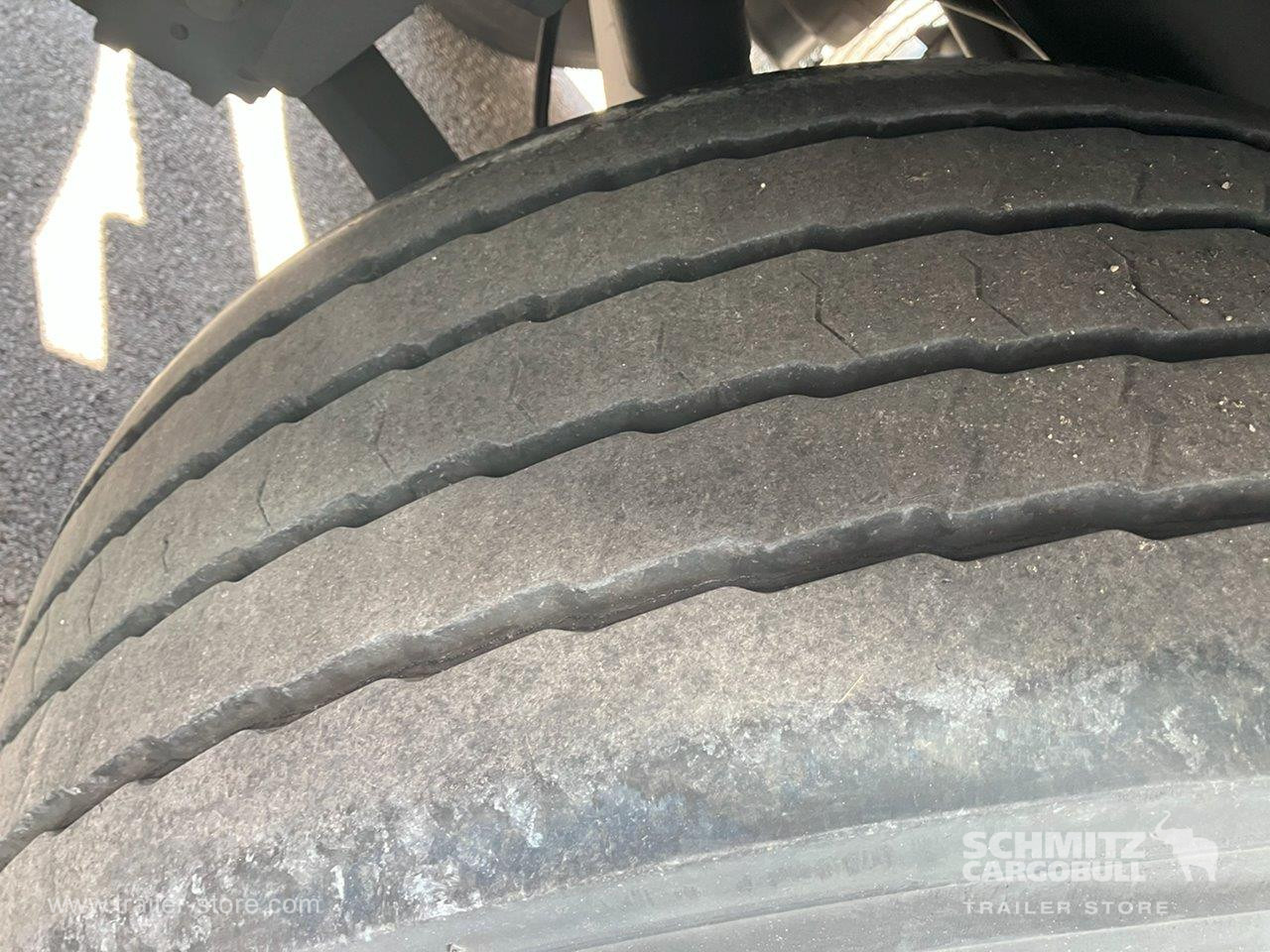 SCHMITZ Semiremolque Frigo Standard - Semirremolque isotérmico: foto 4 SCHMITZ Semiremolque Frigo Standard - Semirremolque isotérmico: foto 4