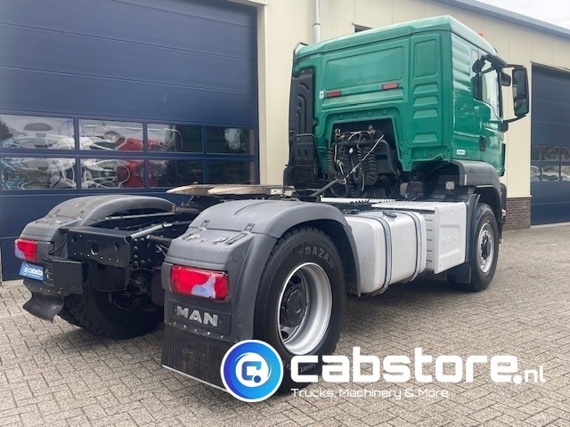 MAN TGS 18.460 4x4 tractor Euro 6 - Hydrodrive - Bouwjaar 05-2018 - Automaat - Hydrauliek unit kipper - Slaapcabine - Km 573.395 - Cabeza tractora: foto 4 MAN TGS 18.460 4x4 tractor Euro 6 - Hydrodrive - Bouwjaar 05-2018 - Automaat - Hydrauliek unit kipper - Slaapcabine - Km 573.395 - Cabeza tractora: foto 4